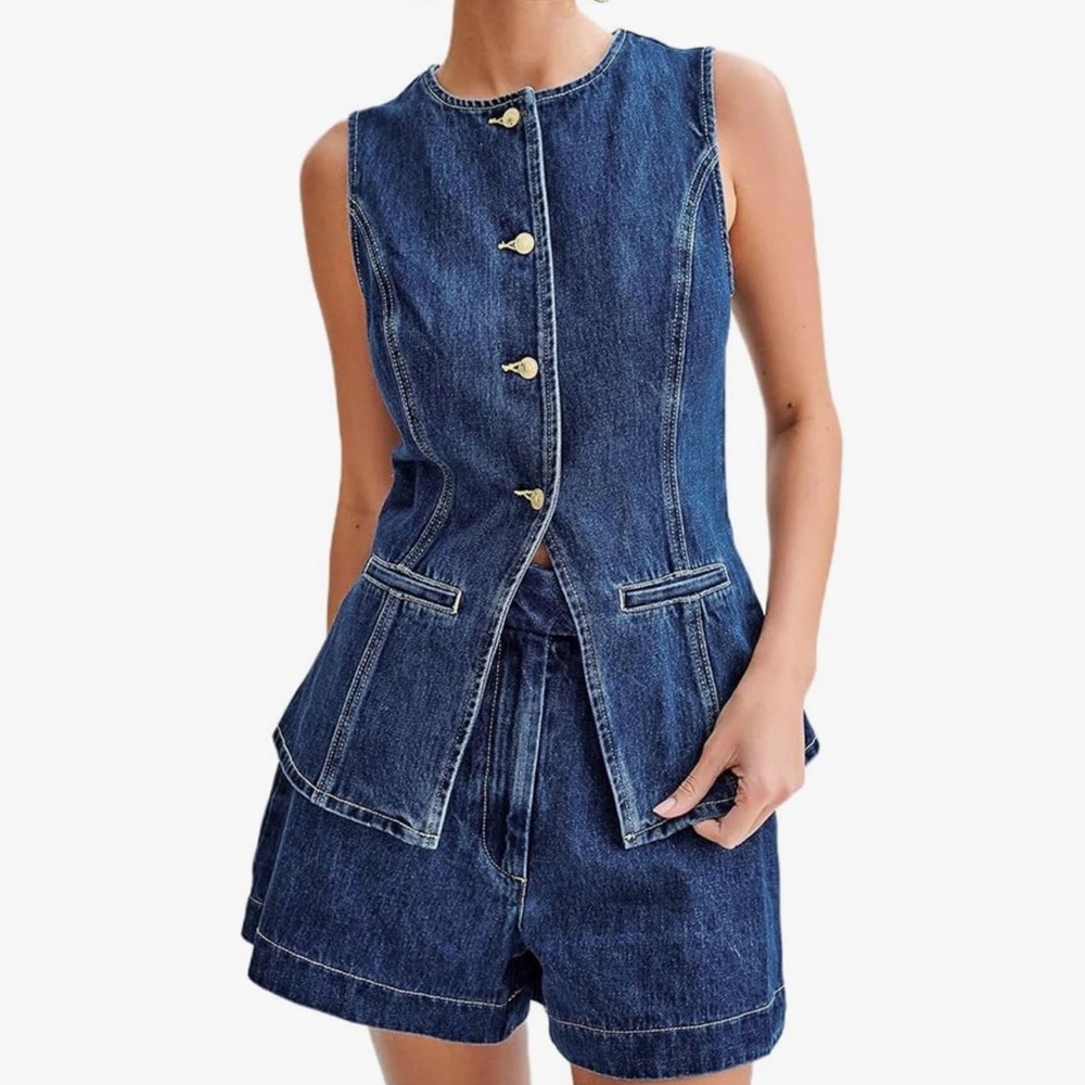 Cocolilly’s Sleeveless Denim Top and Shorts Set